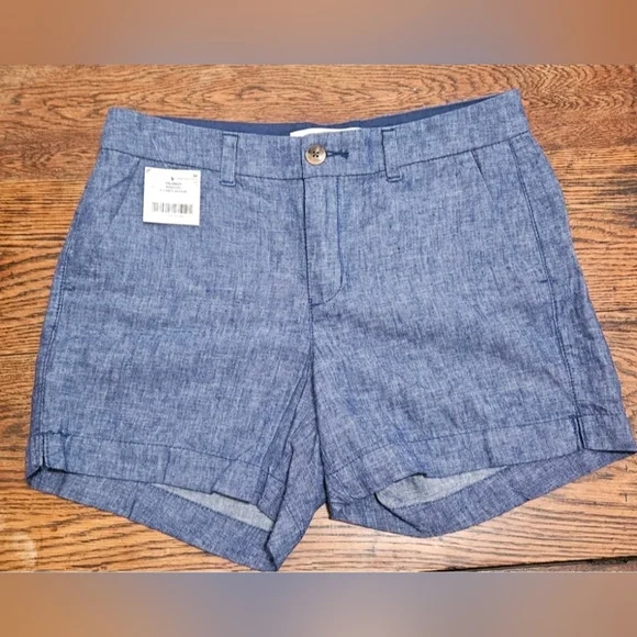 Old Navy Blue Everyday Short Mid-Rise,  Chambray Shorts, NWT,  6 ✔️ - Picture 2 of 11